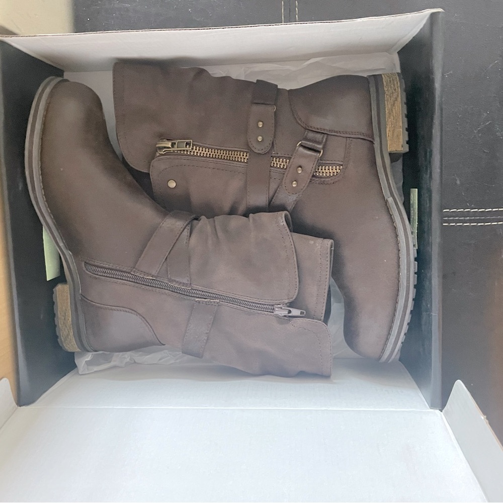 LANE BRYANT BROWN BOOTS 8w